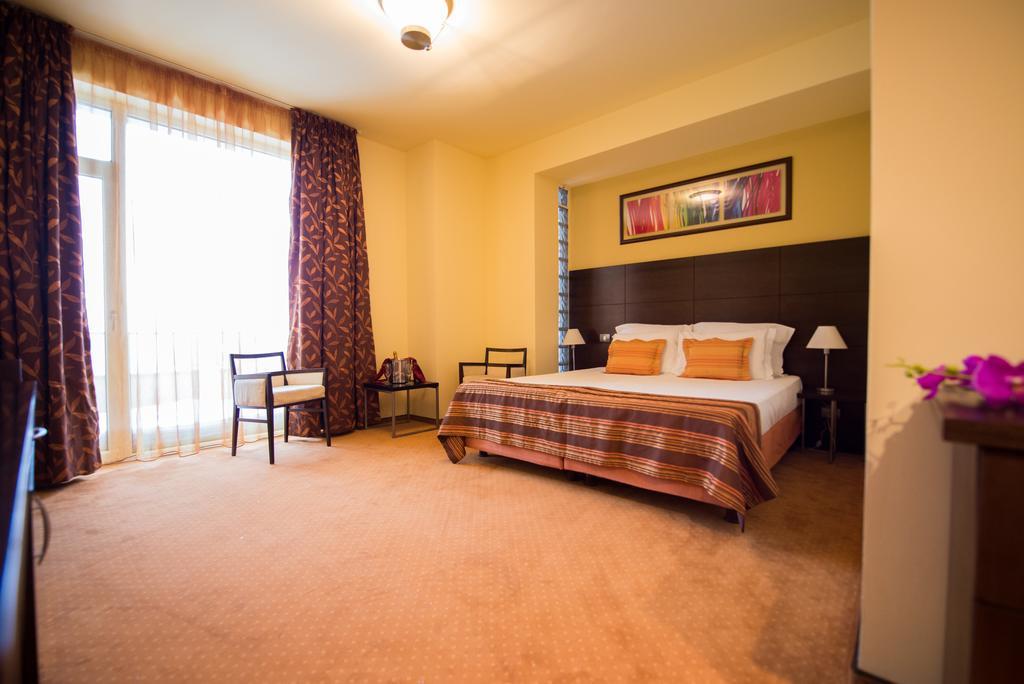 Imago Boutique Hotel Mamaia Exteriör bild