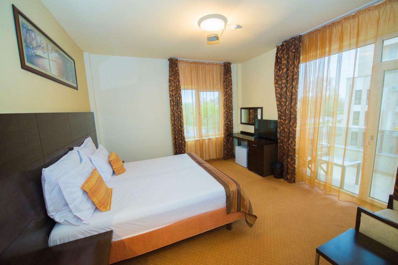 Imago Boutique Hotel Mamaia Exteriör bild